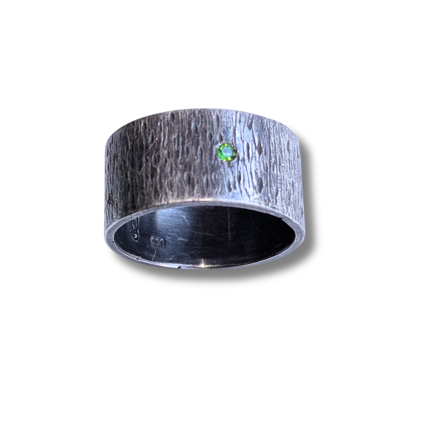 Wide Dark Bark Ring with Tsavorite Garnet - Size 11