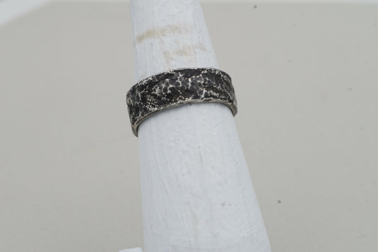 Oxidized Hammered Beach Ring - Size 5