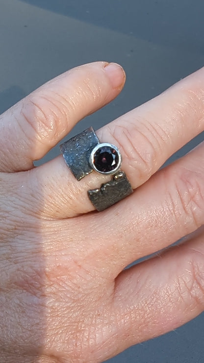 Divergent Rift Ring